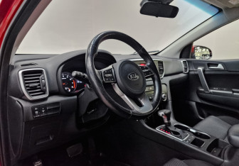 Подержанный автомобиль Kia Sportage 2018 года (15 фото)