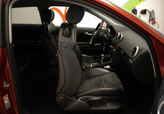 Подержанный автомобиль Audi A3 Hatchback 2009 года (25 фото)