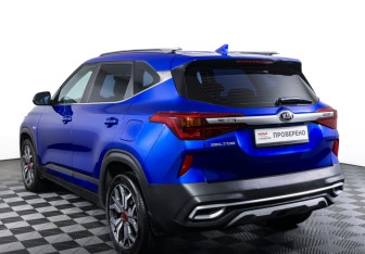 Подержанный автомобиль Kia Seltos 2021 года (7 фото)