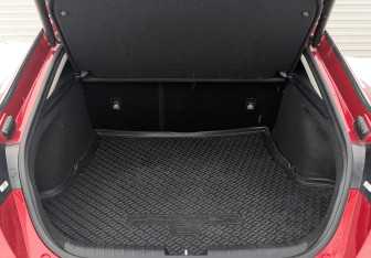 Подержанный автомобиль Kia Stinger 2019 года (10 фото)