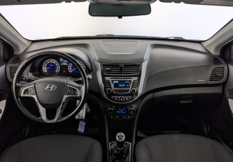 Подержанный автомобиль Hyundai Solaris Sedan 2014 года (14 фото)