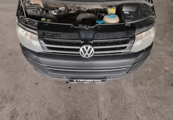 Подержанный автомобиль Volkswagen Multivan 2010 года (17 фото)