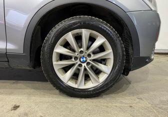Подержанный автомобиль BMW X3 2016 года (21 фото)