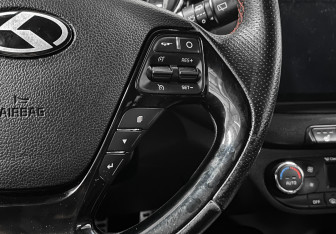 Подержанный автомобиль Kia Ceed GT 2014 года (19 фото)