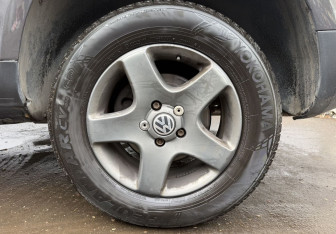 Подержанный автомобиль Volkswagen Touareg 2009 года (9 фото)