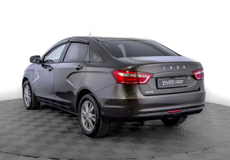 Подержанный автомобиль LADA (ВАЗ) Vesta Sedan 2016 года (7 фото)