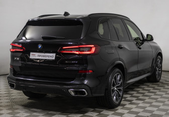 Подержанный автомобиль BMW X5 2019 года (5 фото)