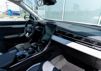 Новый Geely Atlas 2025 (28 фото)