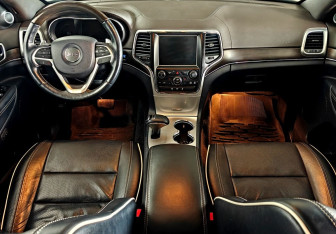 Подержанный автомобиль Jeep Grand Cherokee 2014 года (9 фото)