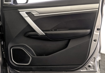 Подержанный автомобиль Geely Coolray 2022 года (25 фото)