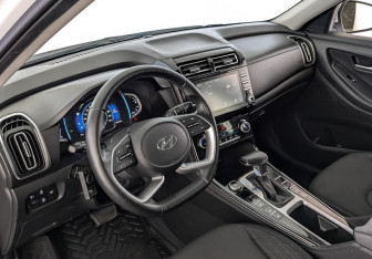 Подержанный автомобиль Hyundai Creta 2021 года (15 фото)