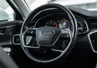 Подержанный автомобиль Audi A6 Sedan 2020 года (11 фото)