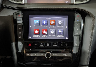 Подержанный автомобиль Infiniti QX50 2018 года (17 фото)