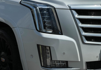 Подержанный автомобиль Cadillac Escalade Suv 2018 года (26 фото)
