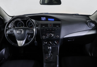 Подержанный автомобиль Mazda 3 Sedan 2012 года (17 фото)