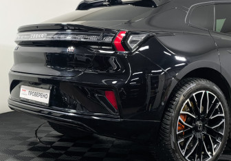 Подержанный автомобиль Zeekr 001 2024 года (22 фото)