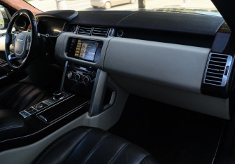 Подержанный автомобиль Land Rover Range Rover 2014 года (7 фото)