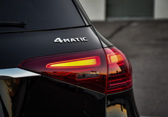 Подержанный автомобиль Mercedes-Benz GLE 2023 года (37 фото)