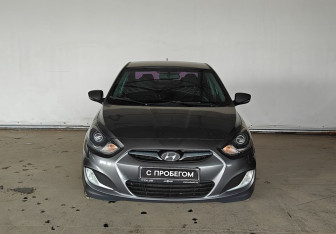 Подержанный автомобиль Hyundai Solaris Sedan 2012 года (2 фото)