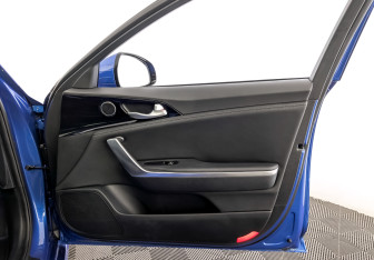 Подержанный автомобиль Kia Stinger 2021 года (25 фото)