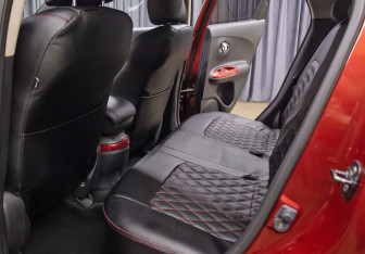 Подержанный автомобиль Nissan Juke 2011 года (11 фото)