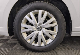 Подержанный автомобиль Volkswagen Jetta Sedan 2021 года (12 фото)