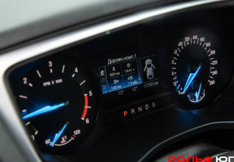 Подержанный автомобиль Ford Mondeo Wagon 2019 года (9 фото)