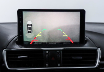 Подержанный автомобиль Mazda 3 Sedan 2015 года (12 фото)