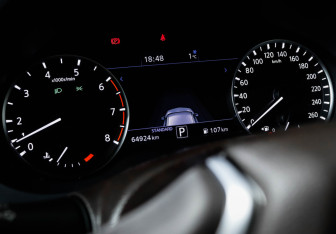 Подержанный автомобиль Infiniti QX50 2018 года (11 фото)