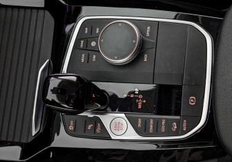 Подержанный автомобиль BMW X4 2021 года (27 фото)