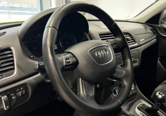 Подержанный автомобиль Audi Q3 2012 года (13 фото)
