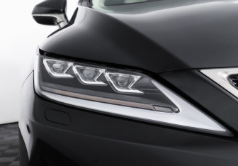 Подержанный автомобиль Lexus RX 2020 года (23 фото)