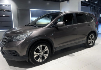 Подержанный автомобиль Honda CR-V 2013 года (6 фото)