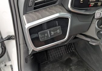 Подержанный автомобиль Audi A6 Sedan 2022 года (24 фото)