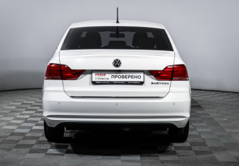 Подержанный автомобиль Volkswagen Santana 2022 года (6 фото)