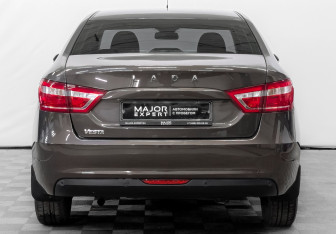 Подержанный автомобиль LADA (ВАЗ) Vesta Sedan 2022 года (7 фото)