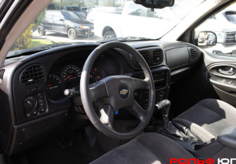 Подержанный автомобиль Chevrolet TrailBlazer 2007 года (10 фото)