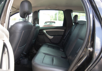 Подержанный автомобиль Renault Duster 2014 года (8 фото)