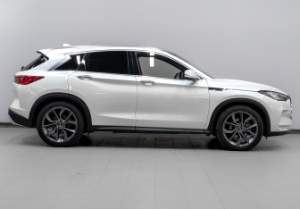 Подержанный автомобиль Infiniti QX50 2021 года (4 фото)