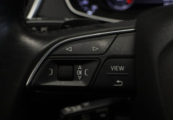 Подержанный автомобиль Audi Q5 2017 года (19 фото)