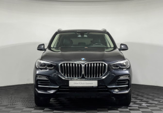Подержанный автомобиль BMW X5 2020 года (3 фото)