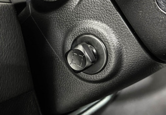 Подержанный автомобиль Nissan Patrol 2012 года (23 фото)