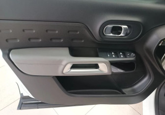 Подержанный автомобиль Citroen C5 Aircross 2019 года (14 фото)