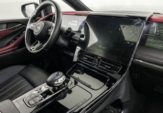 Подержанный автомобиль GAC M8 2024 года (9 фото)