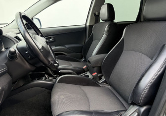 Подержанный автомобиль Peugeot 4007 2010 года (10 фото)