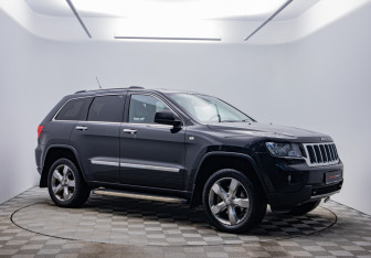 Подержанный автомобиль Jeep Grand Cherokee 2010 года (3 фото)