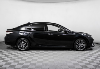 Подержанный автомобиль Toyota Camry Sedan 2022 года (4 фото)