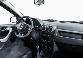 Подержанный автомобиль LADA (ВАЗ) Largus Wagon 2015 года (5 фото)