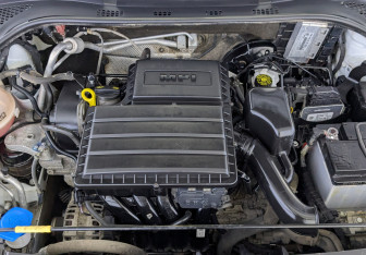 Подержанный автомобиль Skoda Rapid Liftback 2021 года (9 фото)