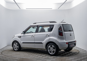 Подержанный автомобиль Kia Soul 2011 года (7 фото)